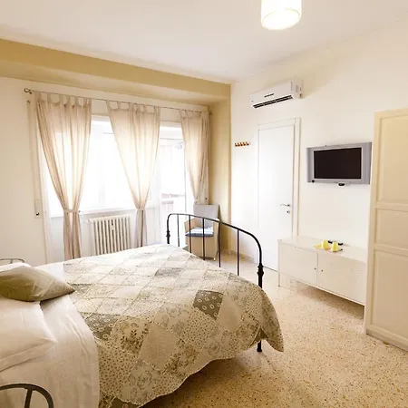 Marco Polo Vatican Apartment